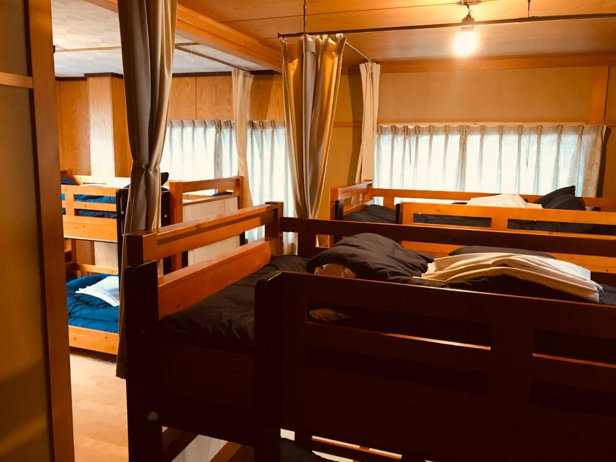 Ropeway St. Guesthouse Matsuyama  Dış mekan fotoğraf