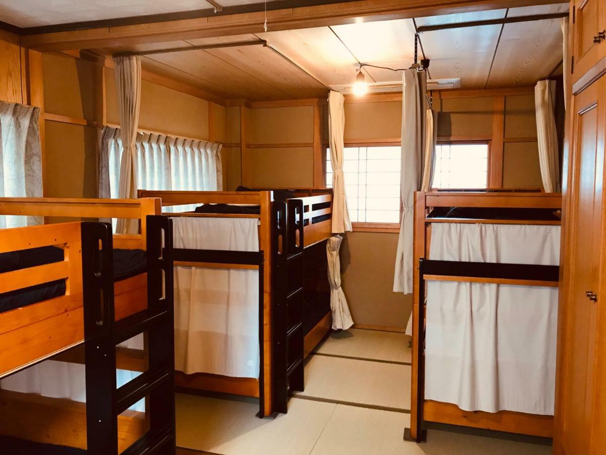 Ropeway St. Guesthouse Matsuyama  Dış mekan fotoğraf