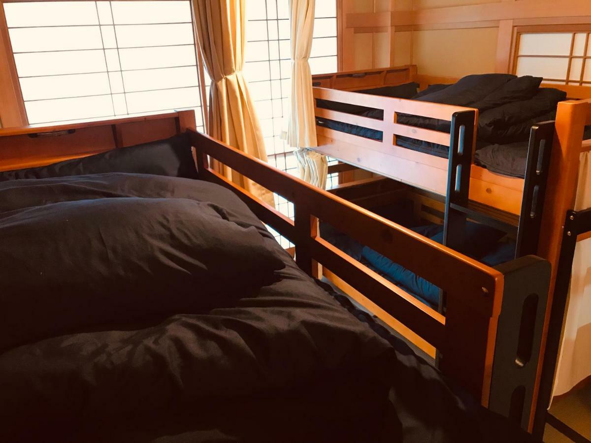 Ropeway St. Guesthouse Matsuyama  Dış mekan fotoğraf