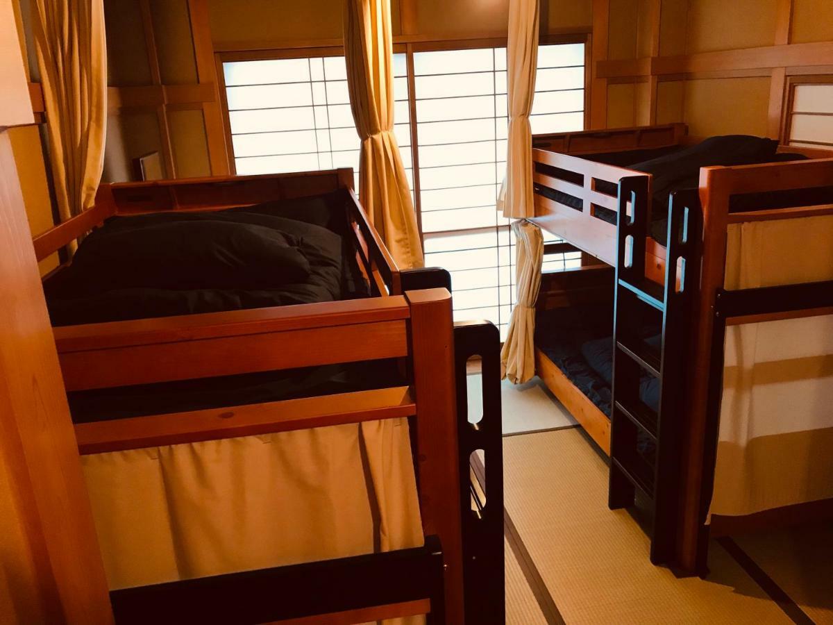 Ropeway St. Guesthouse Matsuyama  Dış mekan fotoğraf